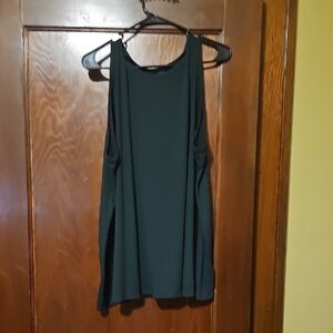 Old Navy Green Sleeveless Relaxed Tank Top